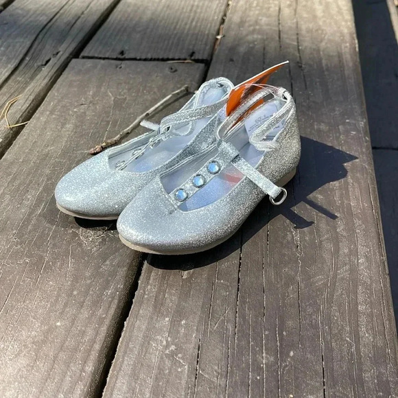 NWT Gymboree silver girls Mary Jane shoes size 6 - Picture 1 of 5